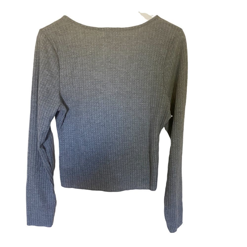 Revolve Socialite Button Front Crop Top NEW medium - Picture 7 of 7
